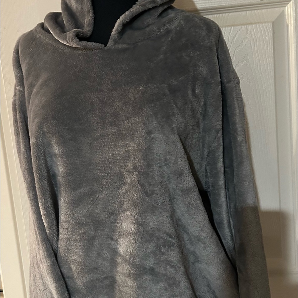 Cozy Gray women’s Hooded Sweatshirt pullover.